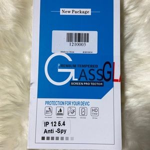 iPhone 12 mini privacy screen protector